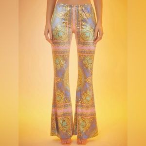 Horoscopez Not Ur Average Gold Digger Flares